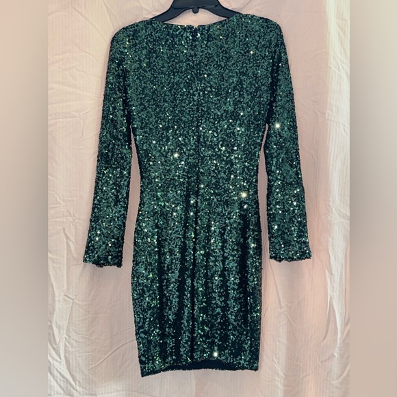 Badgley Mischka Green Sequin Long Sleeve Bodycon Dress - Picture 3 of 4